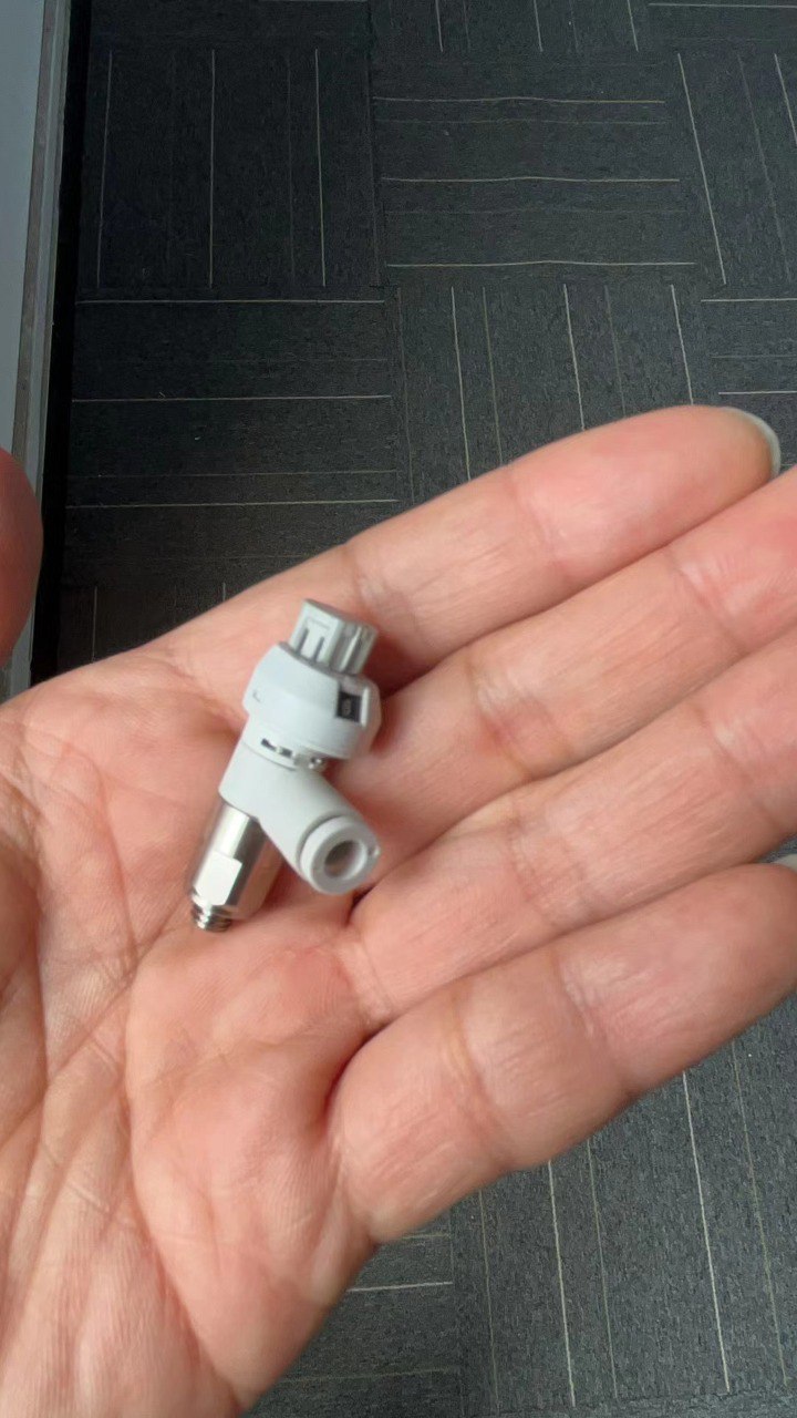 GSC120-M5E-04 – Bộ điều chỉnh tốc độ khí nén, ren M5, ống Ø4